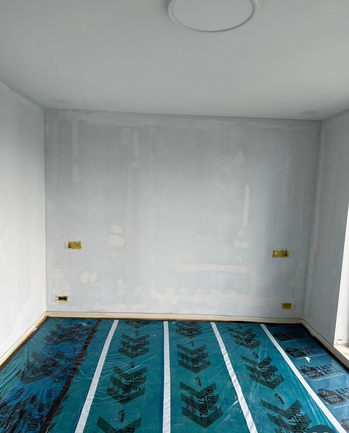 Mist coat on new plaster, Pimlico