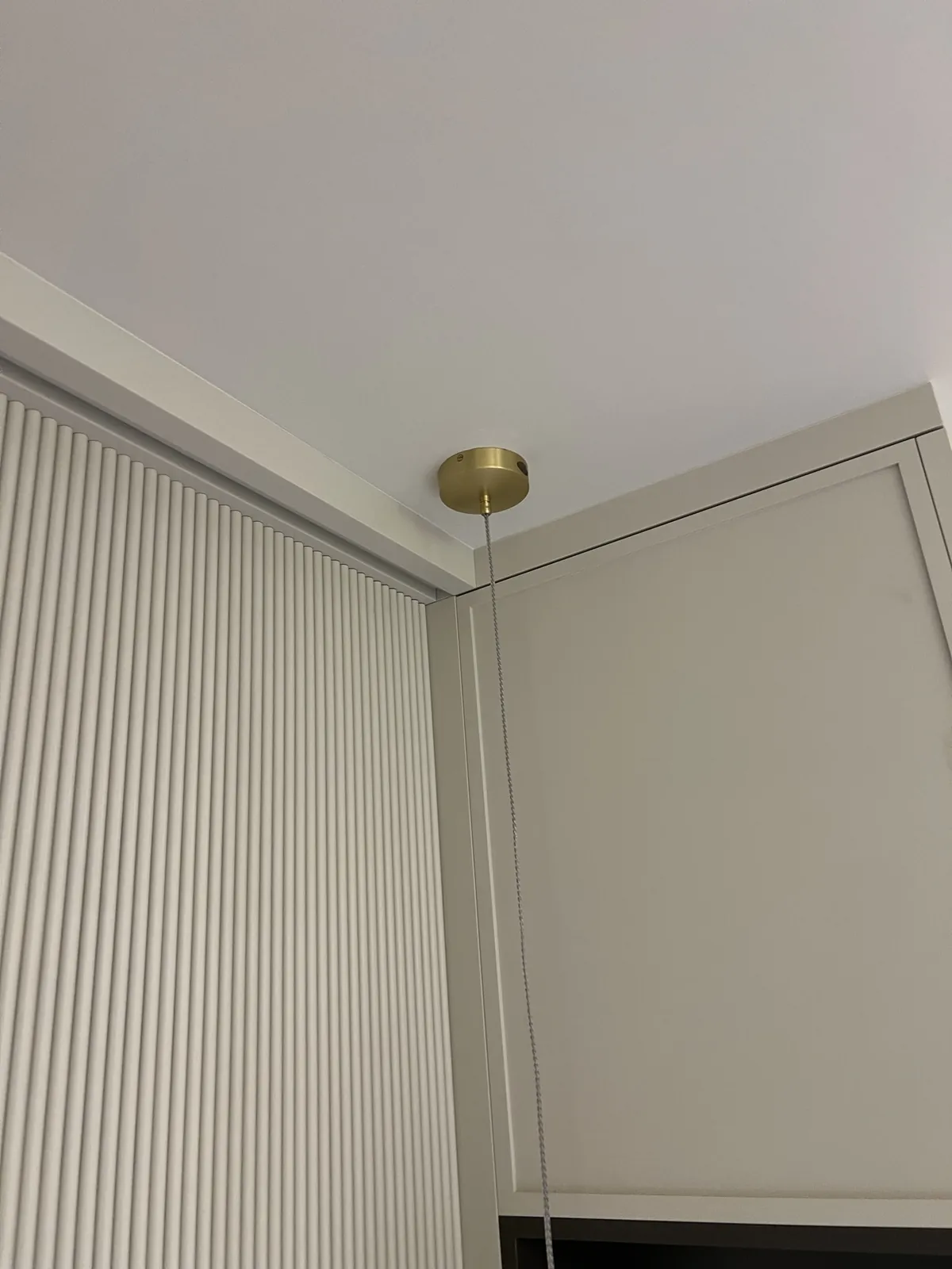 Bedroom, fluted panelling, walls and ceiling, St John's Wood