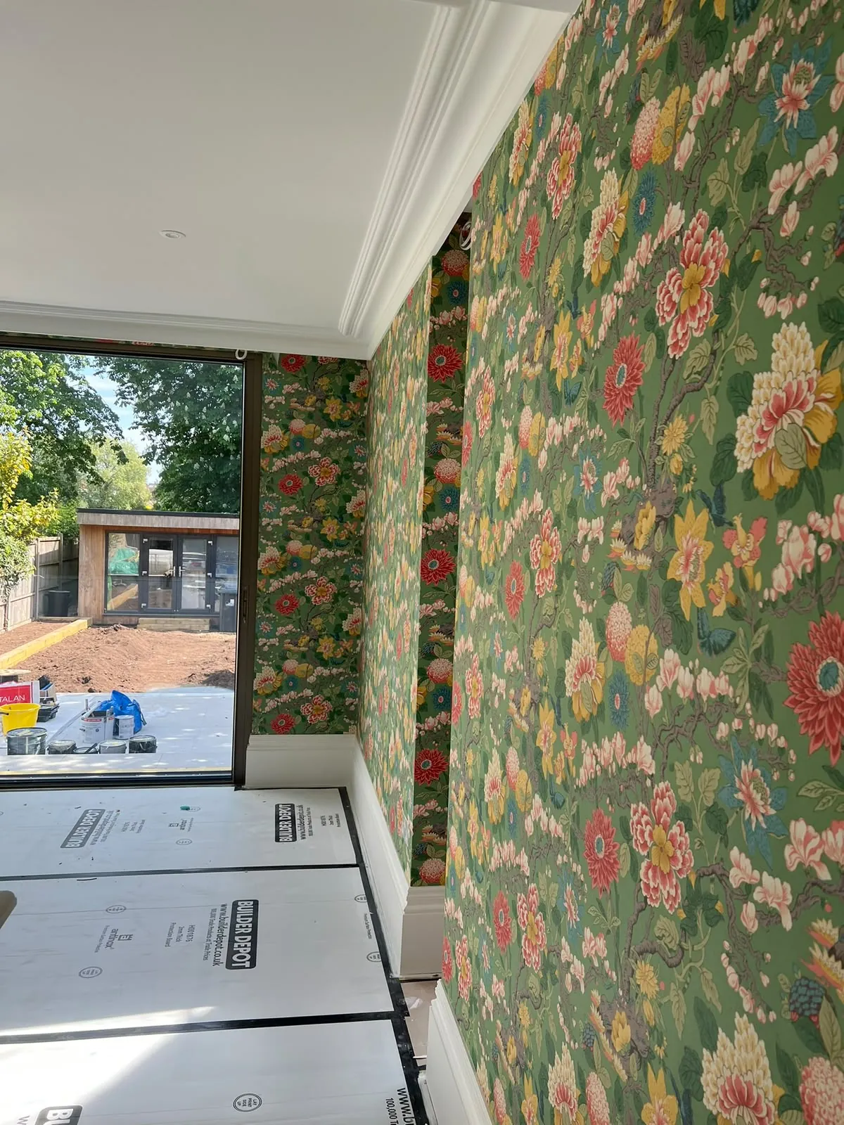 Floral feature wall hung, corners matched, Chelsea